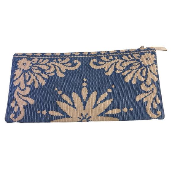 WKND WYFR Blue White Tapestry Boho Floral Clutch Oversized Zipper Top 14" x 7" - Picture 2 of 9